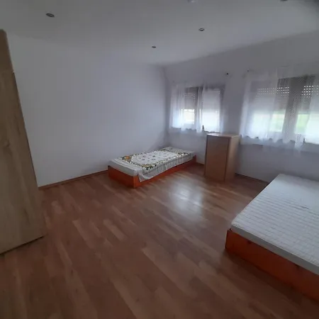 Montirazimmer Km *